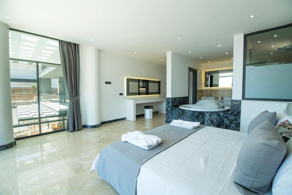 Villa Unlimited 2 Luxury 6 Bedroom Villa Kaş Exterior foto